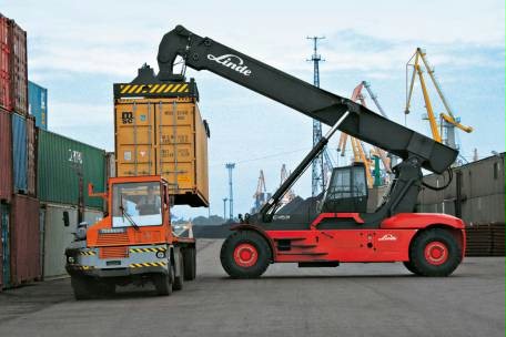 Reach Stackers from Linde Material Handling ensure speedy goods handling at Baltic harbours (Image: Linde Material Handling)